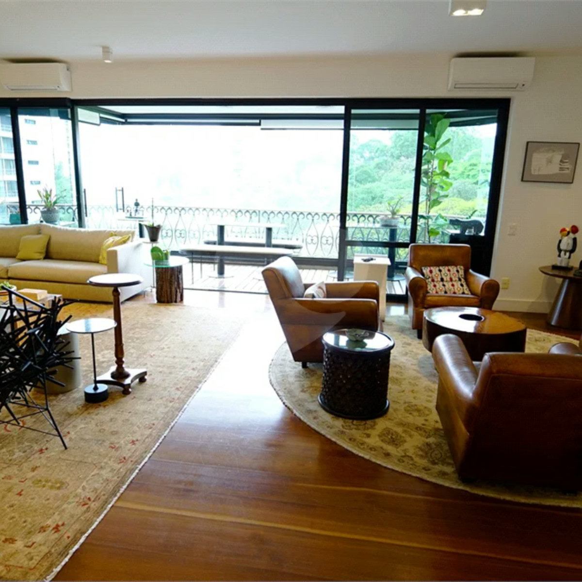 Apartamento à venda com 4 quartos, sendo 3 suítes, em Santo Amaro, São Paulo, SP
