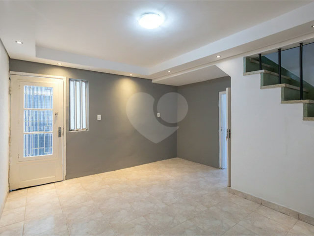 Sobrado à venda com 3 quartos, sendo 1 suíte,  em São Paulo, SP