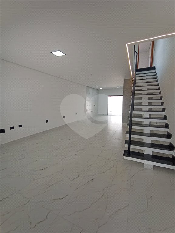 Casa com 155m² , 3 dormitórios , sendo 1 suíte , 4 vagas , à venda no Parque das Nações , em Santo André.
