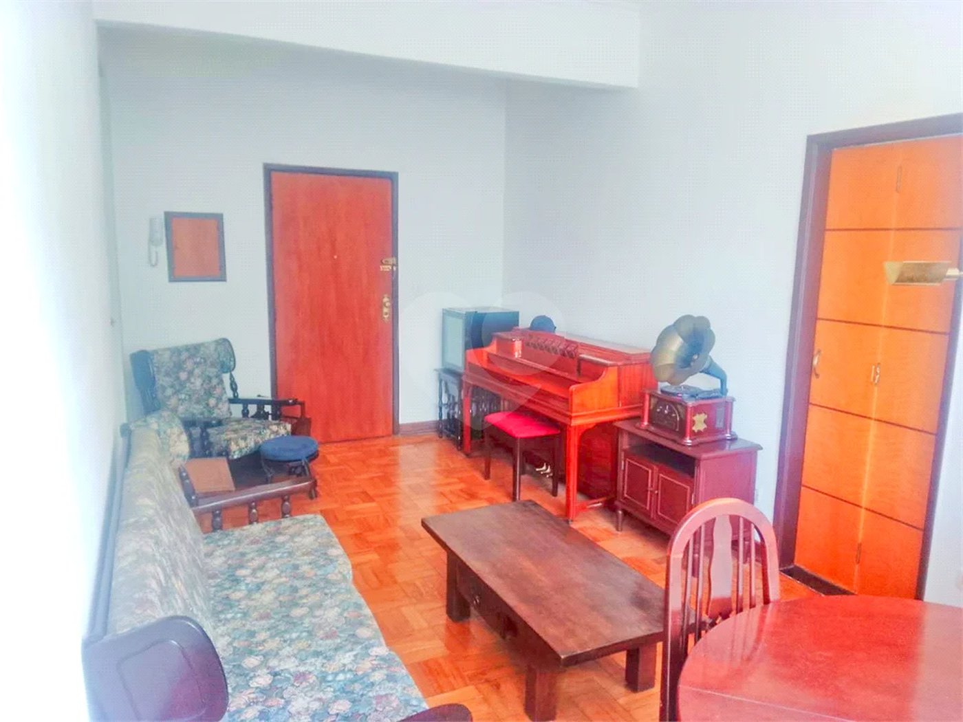 Apartamento na Consolação com 2 quartos, varanda, sem vaga.