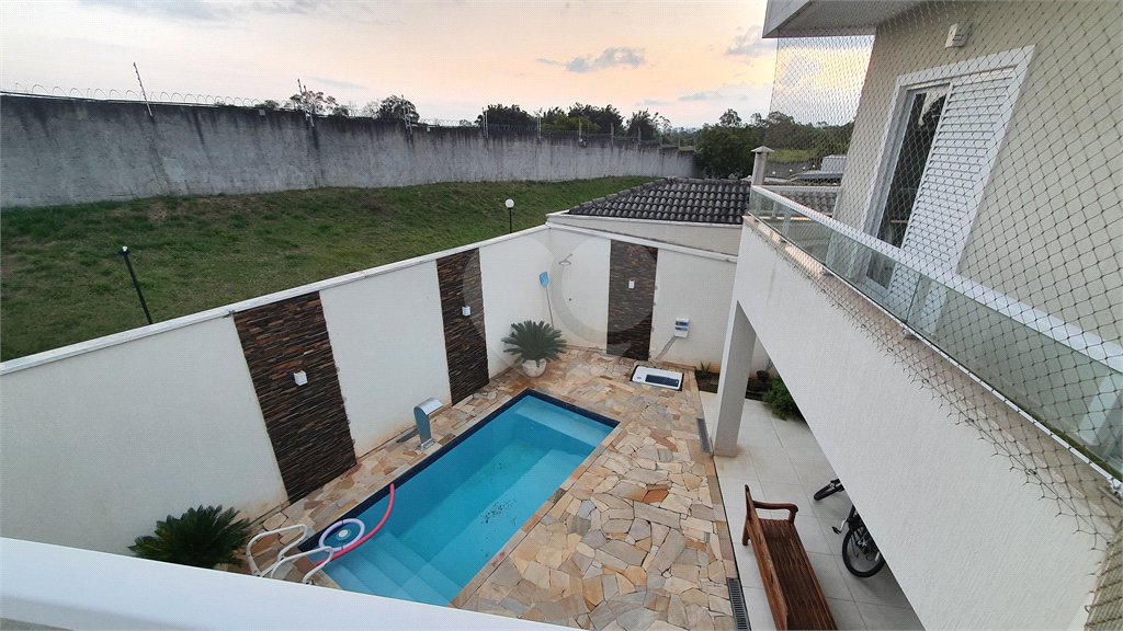 CASA A VENDA NO URBANOVA COM 390M², 5 DORMITORIOS, 6 BANHEIROS, PISCINA, 3 VAGAS, Sjc