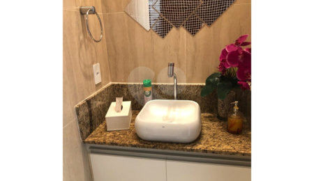 Sobrado à venda com 4 quartos, sendo 1 suíte,  em Bom Retiro, São Paulo, SP