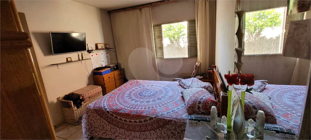 Casa térrea em Ibaté/SP.