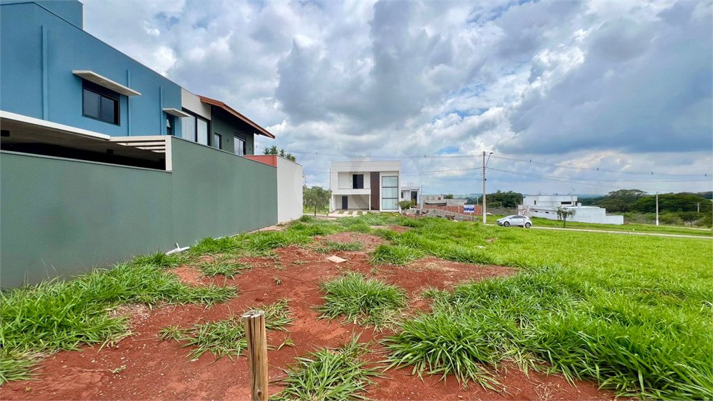 Lote à Venda – Condomínio Recanto do Sabiá