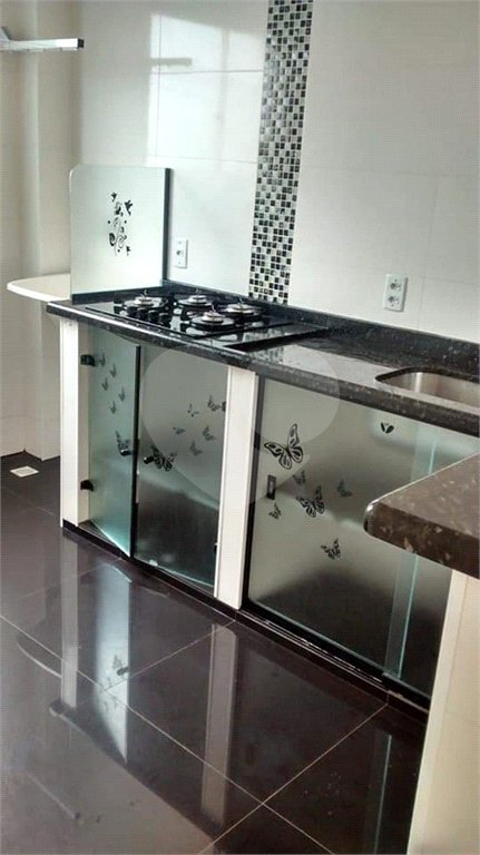 Apartamento no Condomínio Mont Royal.