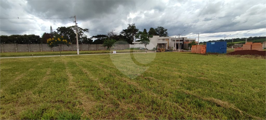 Terreno à Venda em São Carlos, no bairro Residencial Samambaia