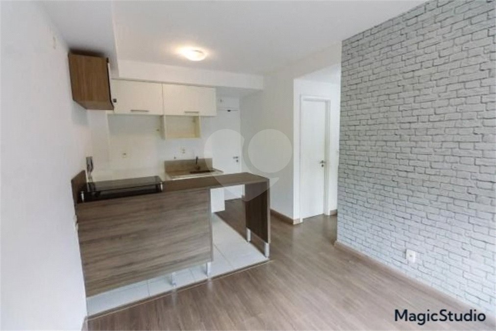 Apartamento com 66m², 2 dormitórios, 1 vaga de garagem, à venda na Barra Funda.