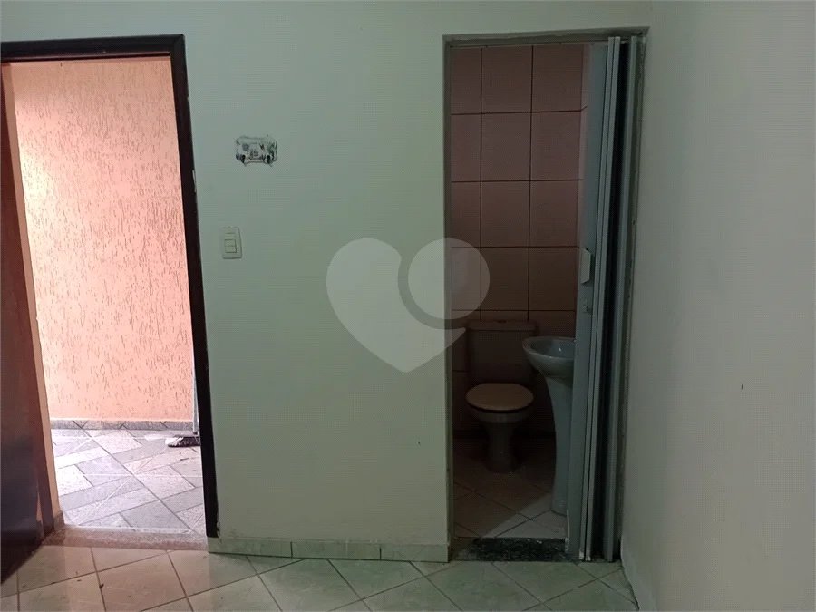 Casa à venda ou para alugar com 2 quartos, sendo 1 suíte, em Jardim São José, São Roque, SP