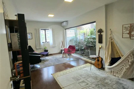 Sobrado à venda com 3 quartos, sendo 1 suíte, em Chácara Santo Antônio, São Paulo, SP