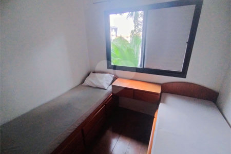 Apartamento na Saúde - 2 quartos com 1 suíte, varanda e 2 vagas