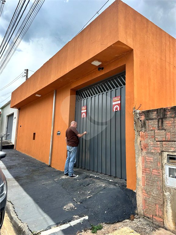 Casa à venda de 02 dormitórios, em São Carlos