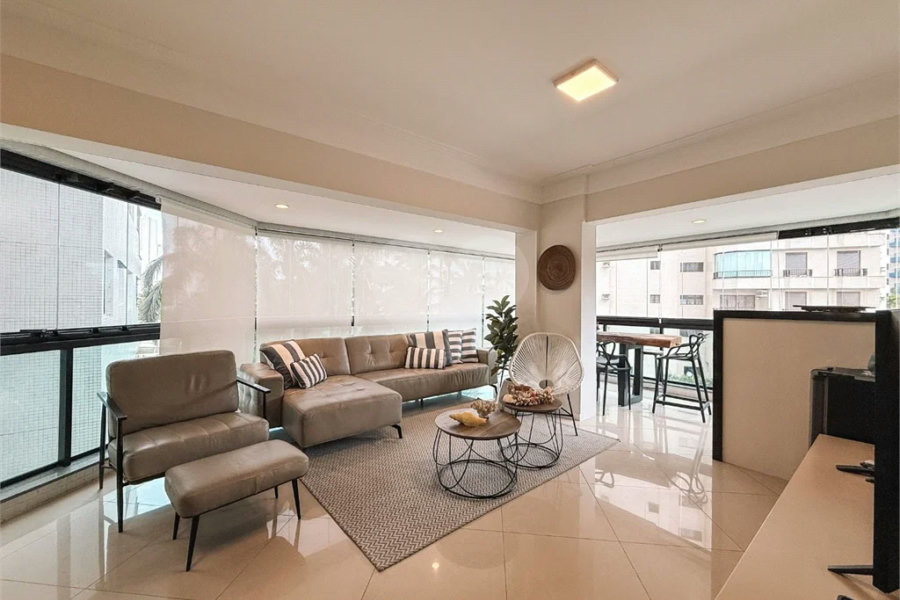 Apartamento à venda com 4 quartos, sendo 2 suítes, em Riviera de São Lourenço, Bertioga, SP