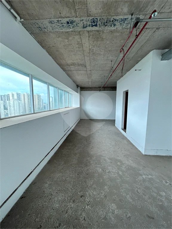 Oportunidade! Sala Comercial de 74m² com Estrutura Completa