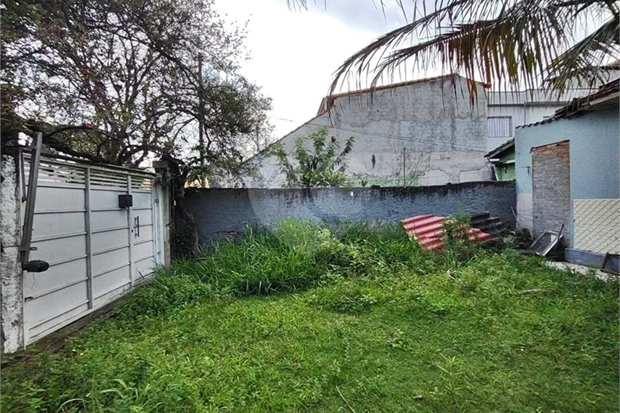 Casa Térrea de Esquina à Venda no Parque Vitória – Excelente Potencial!