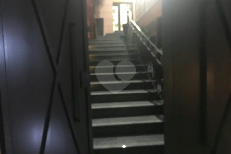 Casa à venda com 5 quartos, sendo 3 suítes, em Alto da Lapa, São Paulo, SP