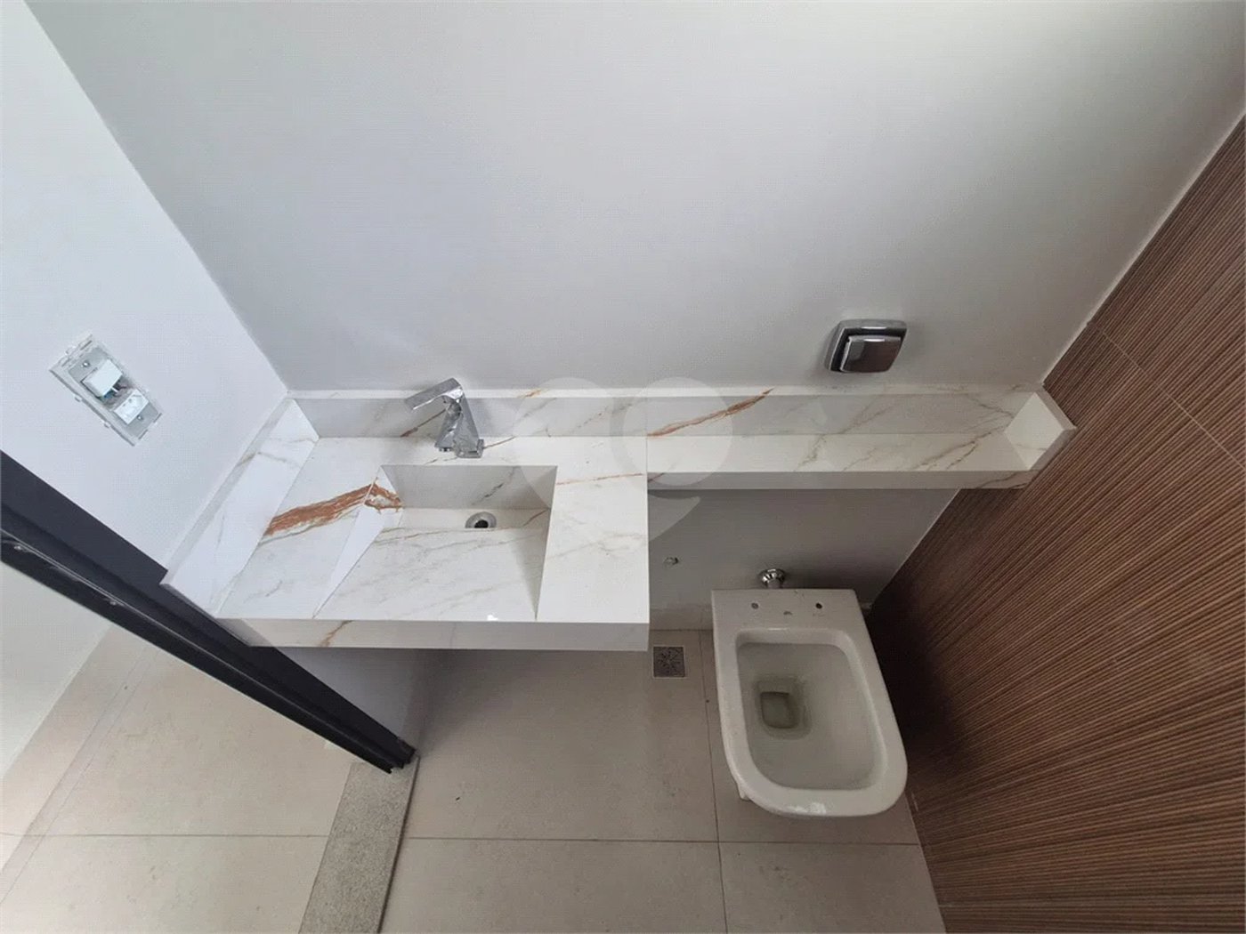 Casa à venda com 3 suítes no condomínio Villa D'aquila, Piracicaba - SP