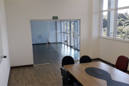 Prédio para alugar em Vila Salles, Atibaia, SP