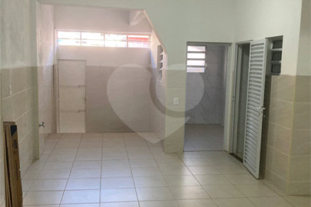 Sobrado à venda com 4 quartos, sendo 1 suíte, em Ipiranga, São Paulo, SP