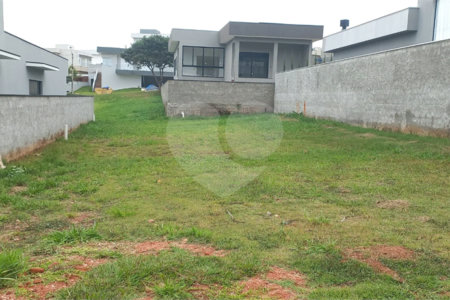 Terreno no Condomínio Santa Isabel II em Louveira