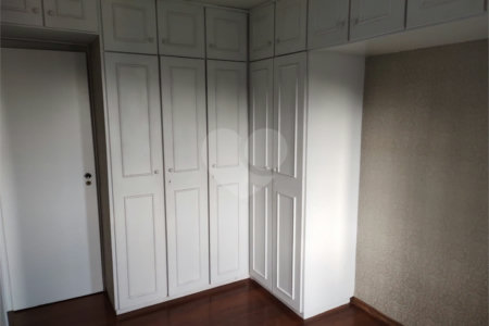 AMPLO APARTAMENTO COM LAZER