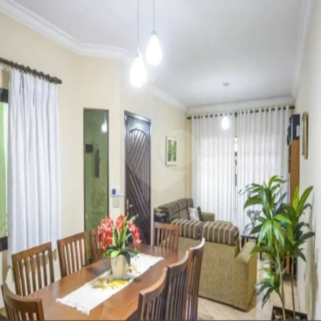 Casa com 150m² , 3 dormitórios , sendo 3 suítes , 4 vagas , à venda na Vila Formosa.