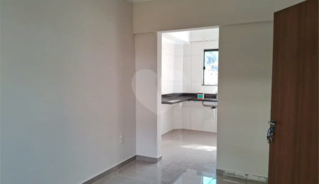 Apartamento à venda com 2 quartos, sendo 1 suíte,  em Jardim Vitória, Poços de Caldas, MG