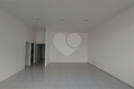 Sala Comercial na Prestigiada Alameda Lucas Nogueira Garcez
