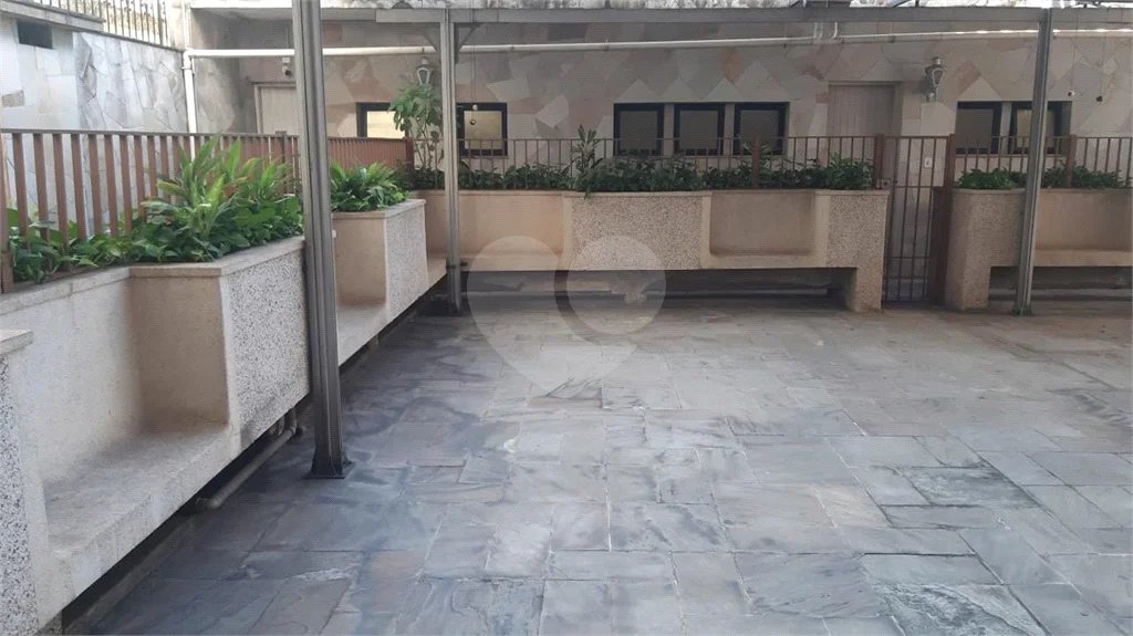 Apartamento à Venda | 327 m² | 4 dormitórios (1 suíte) | 2 vagas na Mooca!