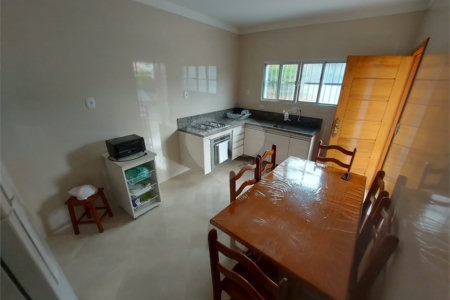 CASA TÉRREA À VENDA NA MOOCA - COM PORTEIRA FECHADA.
