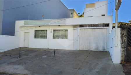 Casa à venda com 3 quartos, sendo 2 suítes,  em Cidade Jardim, São Carlos, SP