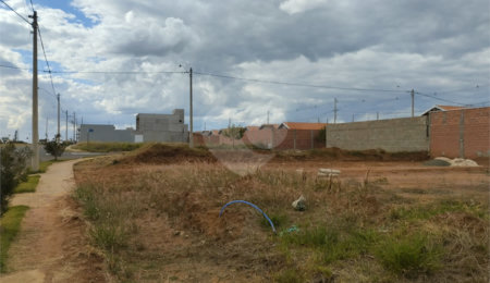 Terreno à venda no condomínio Loteamento Jequitíba I, Ibaté - SP
