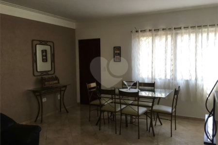 Casa com 112m² , 2 dormitórios , sendo 2 suítes , à venda no bairro da Penha.