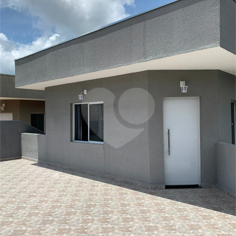 Belíssima Chácara- Loteamento Pedra Bela- Bairro Pedreira- em Atibaia.