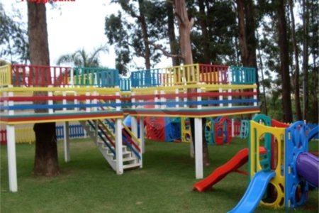Maison Du parc- condominio de altissimo padrão - lote plano com 495,00 ms- R$ 1.920.000,00 - condominio - R$ 1.100,00 - iptu - R$ 800,00 - Área de lazer: Quadra de Tênis - Quadra Poliesportiva - campo de Futebol - Quadra de Squash - Academia - Playground - Sistema de Segurança 24hs com cerca elétri