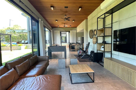 Belíssima Casa à venda com 453m², 4 suítes e 5 vagas de garagem em Atibaia!!!!