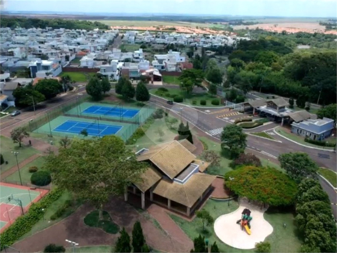 Casa Jardim Araucária