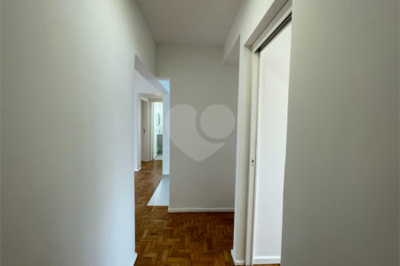 Apartamento à venda com 3 quartos, sendo 1 suíte, em Vila Mariana, São Paulo, SP