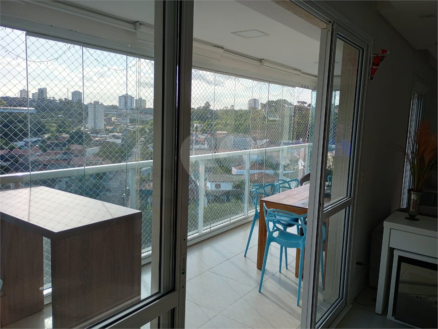 APARTAMENTO A VENDA COM 119M², 3 DORMITORIOS, 1 SUITE, 2 VAGAS - URBANOVA - SÃO JOSÉ DOS CAMPOS/SP.