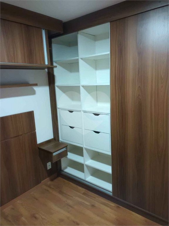 Apartamento no Res. Spazio Mont Royal