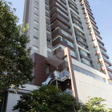 Cobertura amplo com 110m² mobilizada à venda no Campo Belo