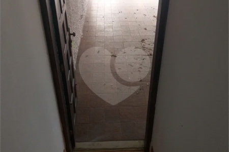 Casa à venda com 4 quartos, sendo 1 suíte,  no Centro, Vinhedo, SP