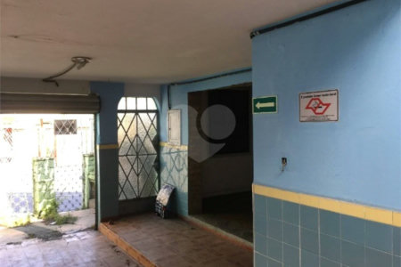 Excelente Casa Comercial no Anália Franco Terreno para LOCAÇÃO e COMPRA.