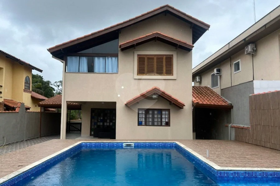 Casa à venda com 4 quartos, sendo 2 suítes,  em Morada da Praia, Bertioga, SP