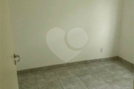 Apartamento com 2 dormitórios