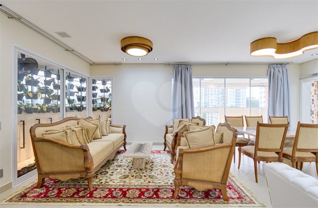 Apartamento à venda com 3 suítes em Jardim Marajoara, São Paulo, SP