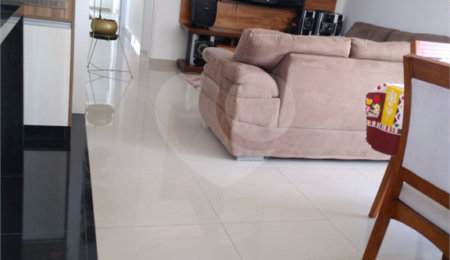 Apartamento à venda com 3 quartos, sendo 2 suítes,  em Vila Nossa Senhora das Vitórias, Mauá, SP