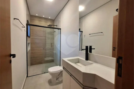 Sobrado à venda com 3 suítes em Condomínio Residencial Terras do Caribe, Valinhos, SP