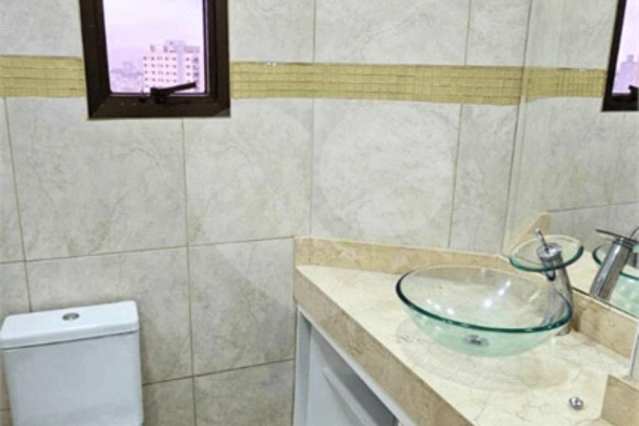 Apartamento à Venda com 210m² com 3 dormitórios e 3 vagas em Perdizes - Estuda permuta .
