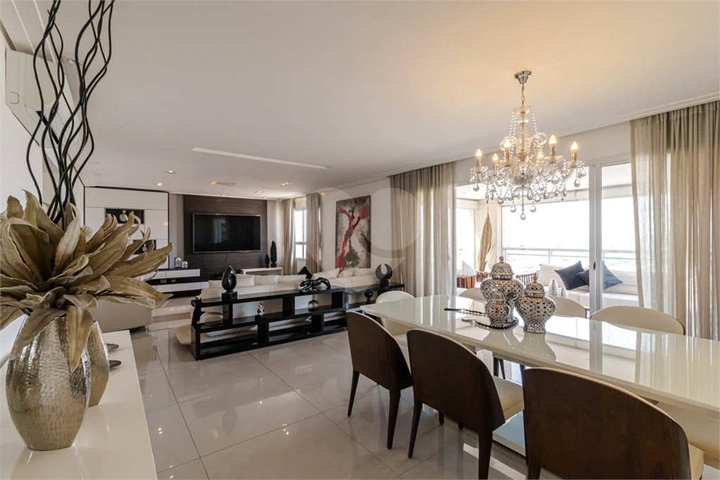 APARTAMENTO IPIRANGA COM 4 SUÍTES E 3 VAGAS - REFORMADO!