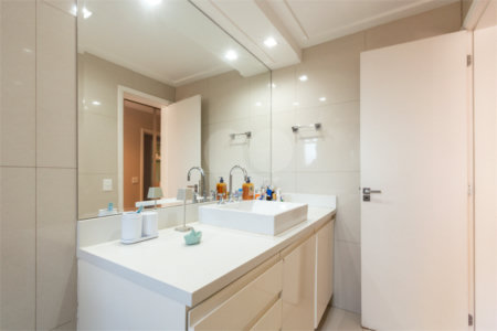 Apartamento à venda com 4 quartos, sendo 2 suítes, em Brooklin, São Paulo, SP